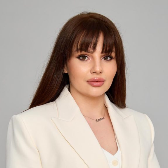 дичева тренер